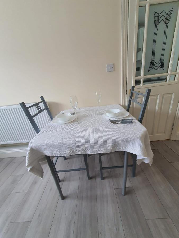 Chantilly Apartment Ickenham Luaran gambar